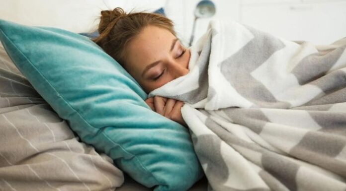 Dommelin Hoeslaken Katoen Rod 150 X 200 dommelin hoeslaken katoen rood 150 x 200 cm